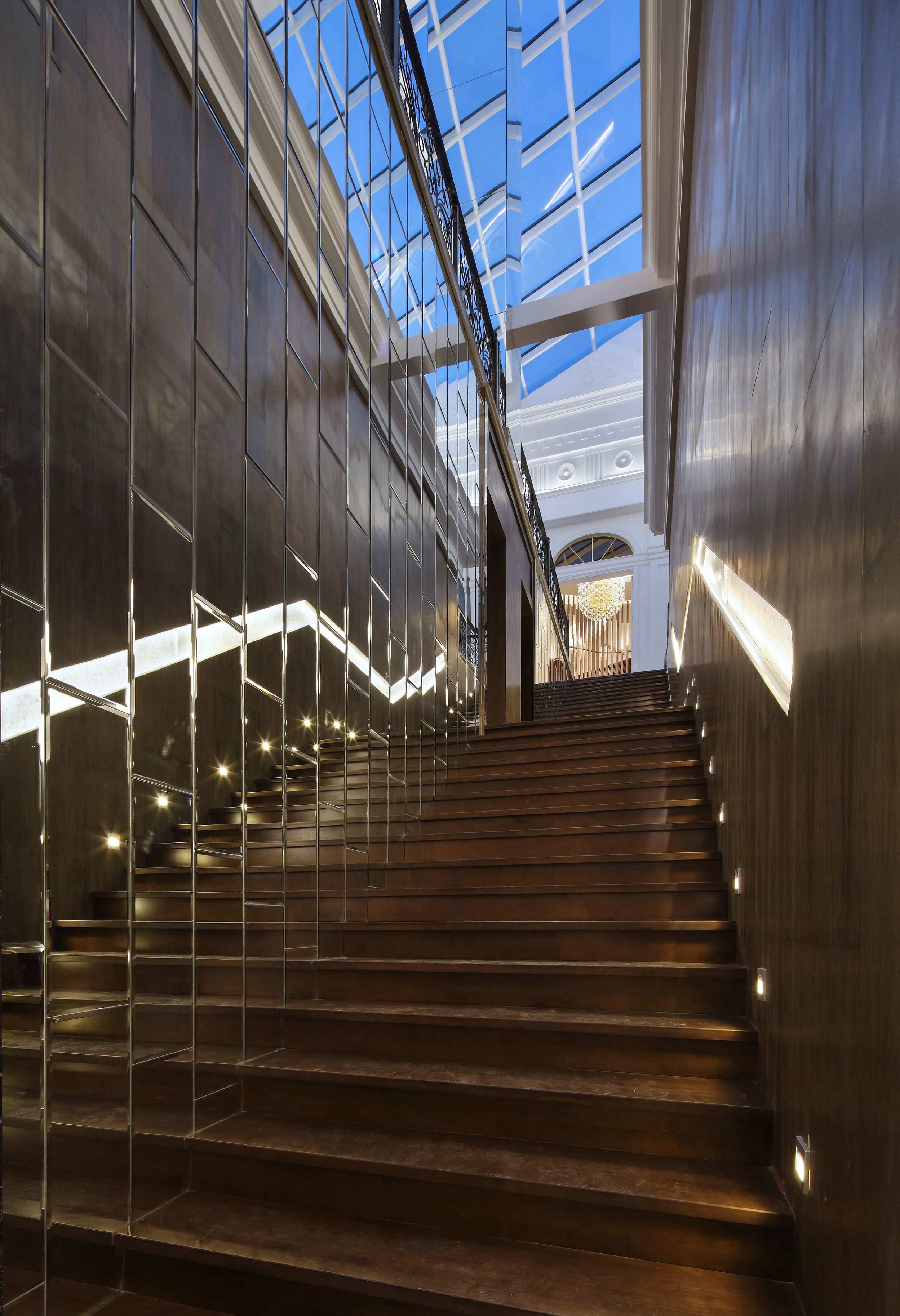 攀枝花“花舞人間”會所(圖1)